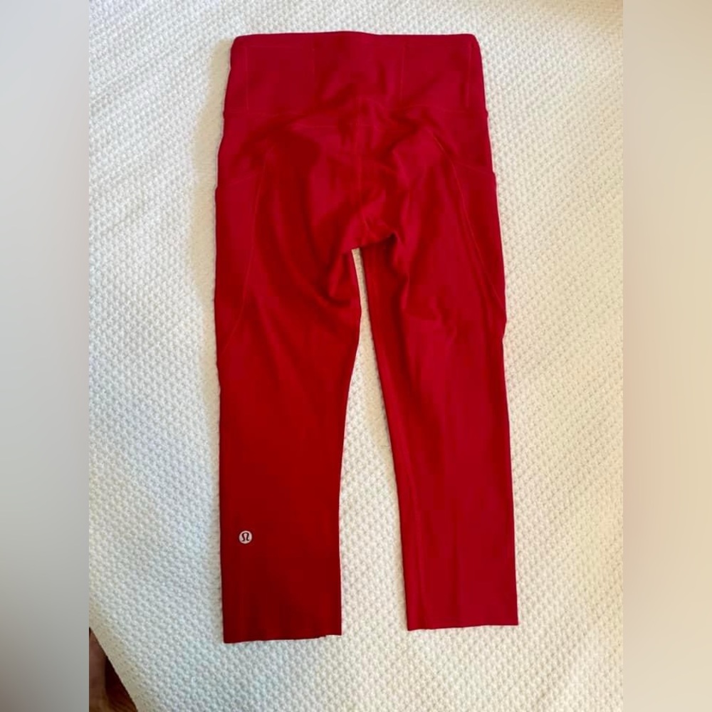 NWOT- Lululemon High Rise Fast and Free 19” - Picture 4 of 7